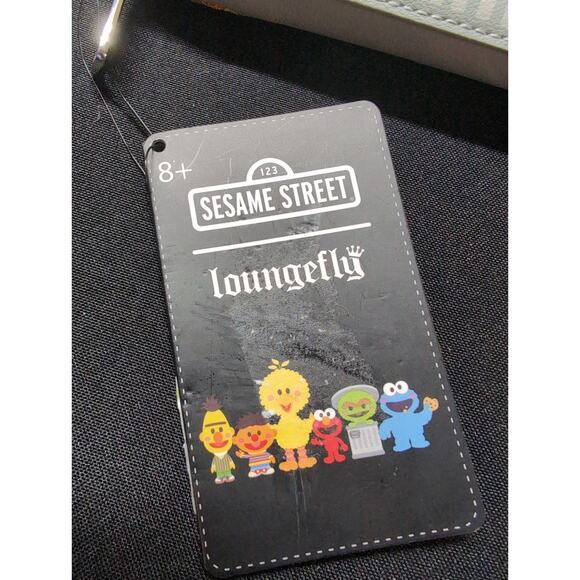 NEW Loungefly SESAME STREET Sea World OSCAR the GROUCH Wallet SCRAM Exclusive - Picture 4 of 5